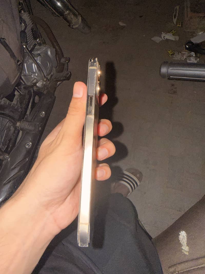 iPhone 12 Pro max 2