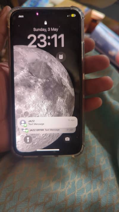 Apple iPhone XS pta with box charger