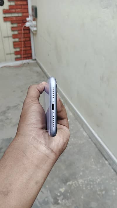 Apple iPhone 11