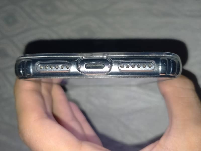 iPhone 11 6