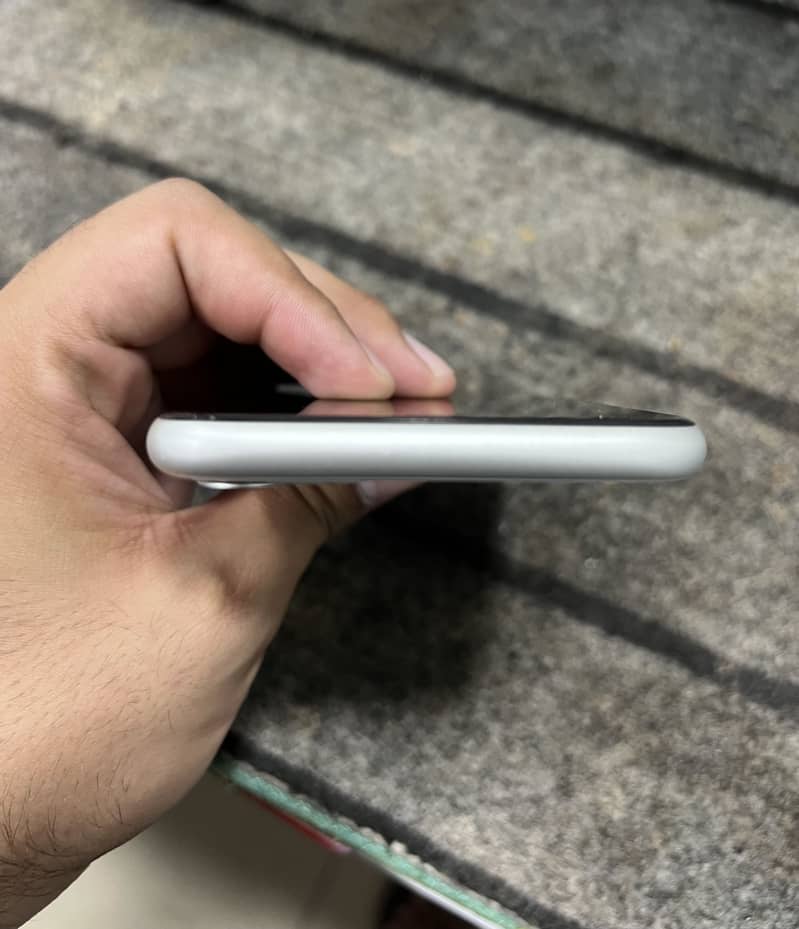 Apple iPhone 11 2