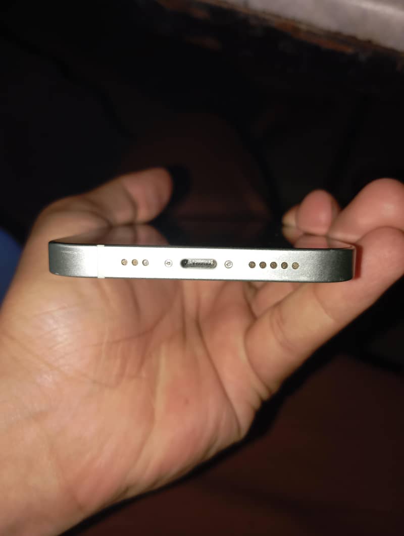 iphone 12 4