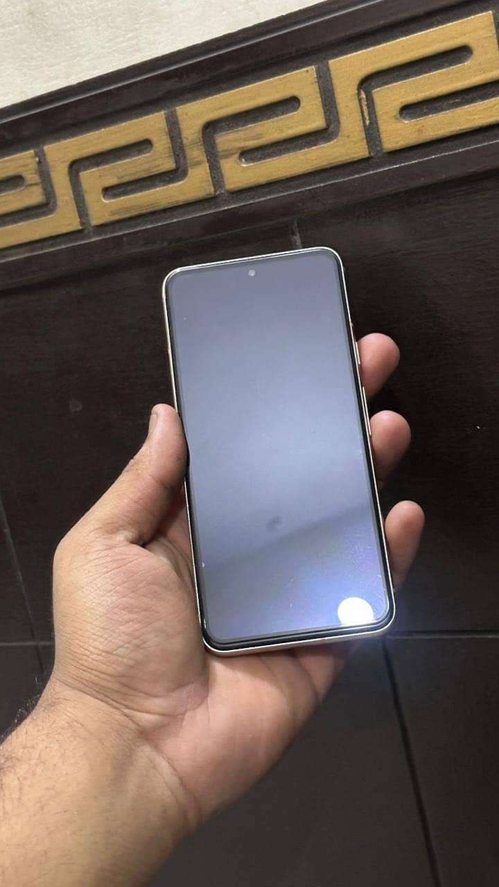 Google Pixel 8 3