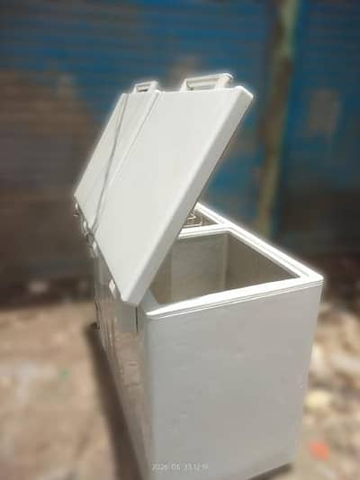 pel double door deep freezer well condition