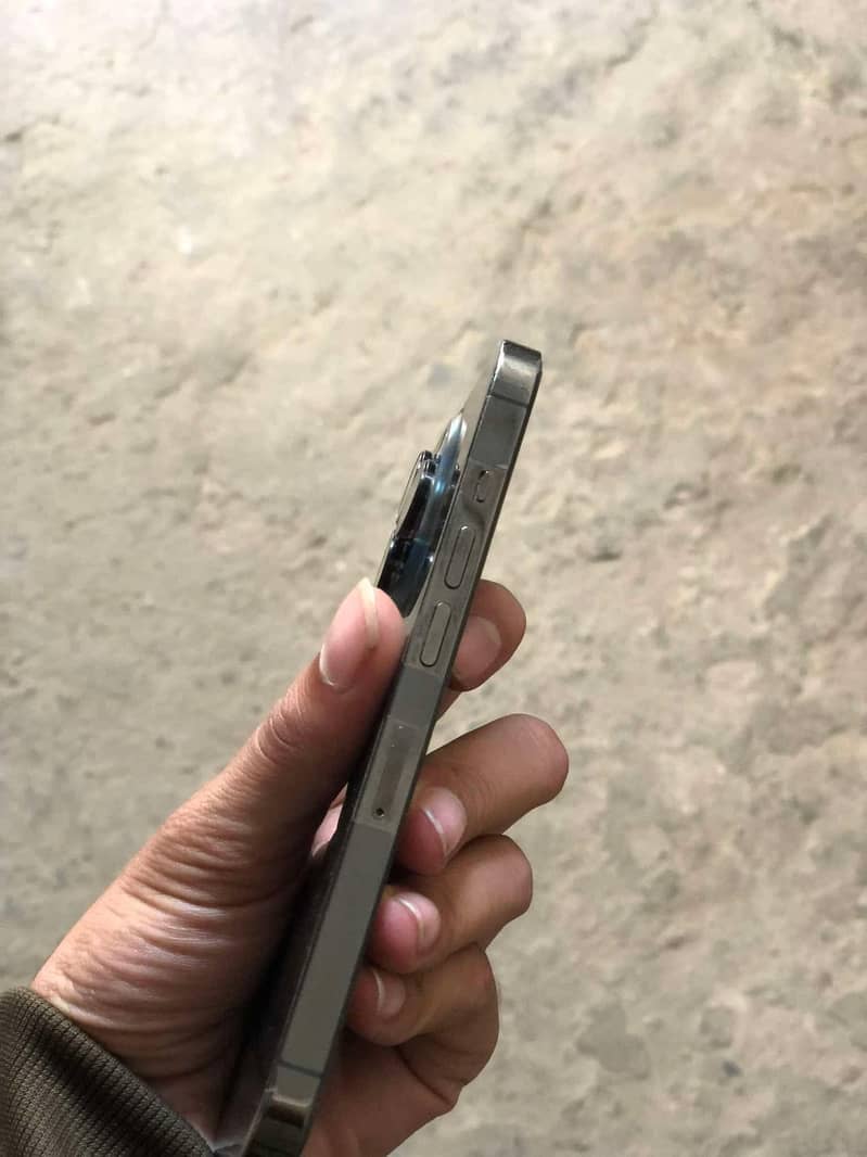 IPhone 13 Pro 5