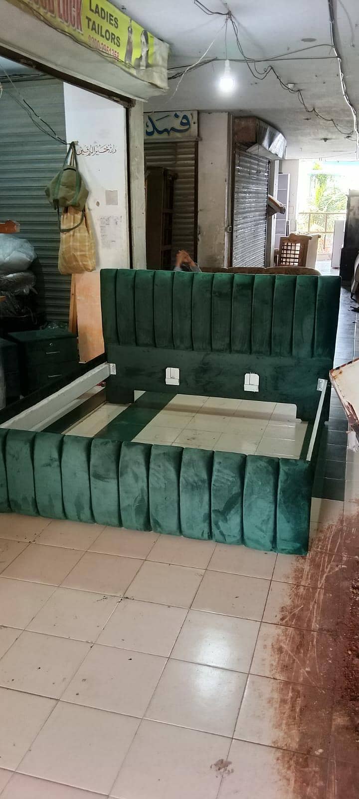 bed and side teblet 6