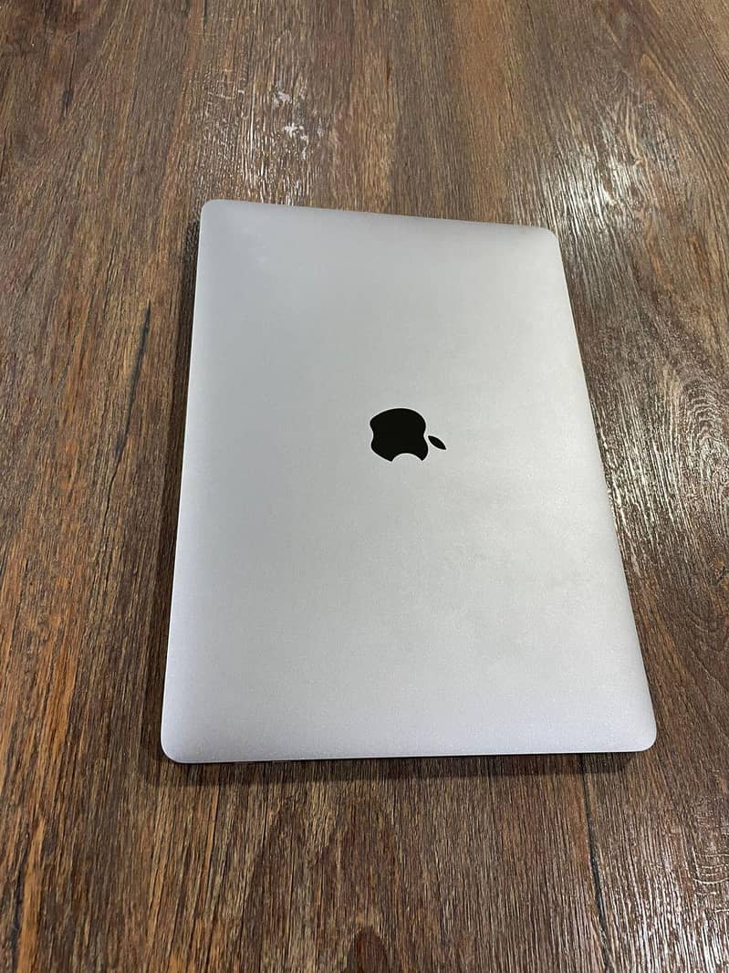 MacBook 2018 pro 0