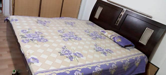 king bed with mattress and almari