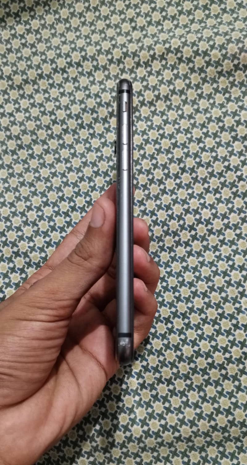 Apple iPhone 8 1