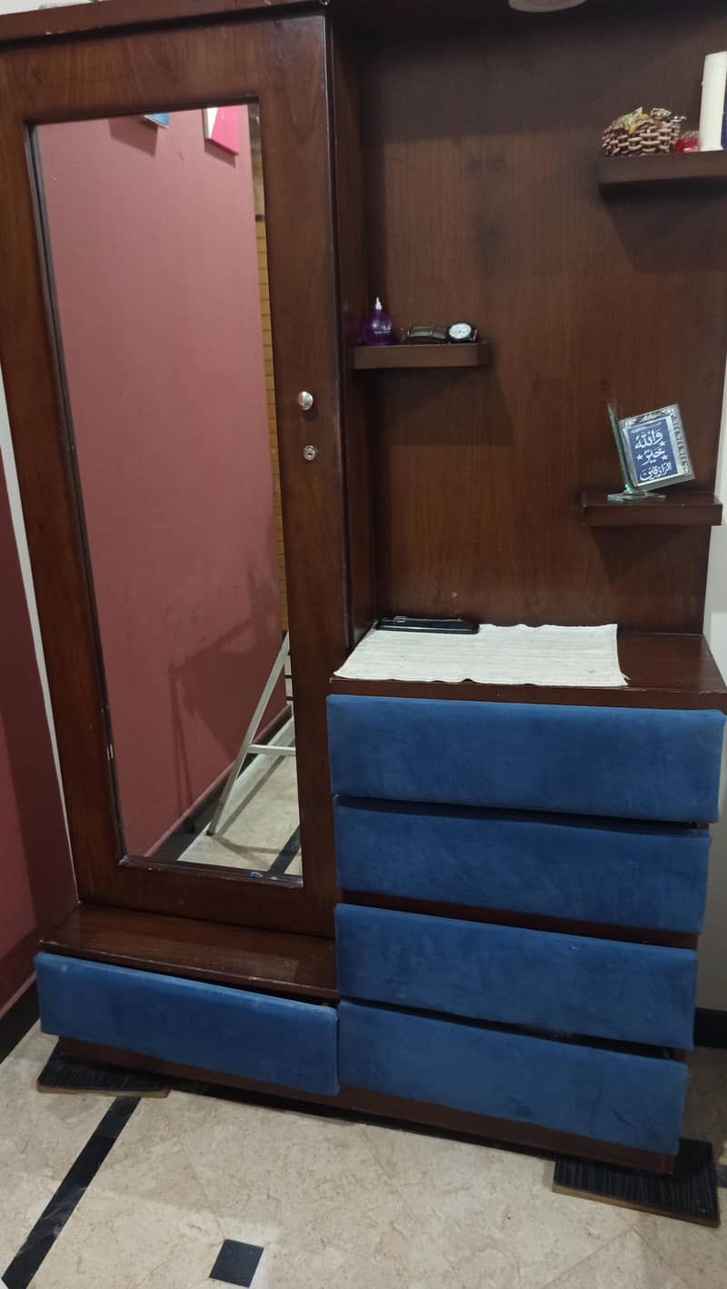 dressing table 2