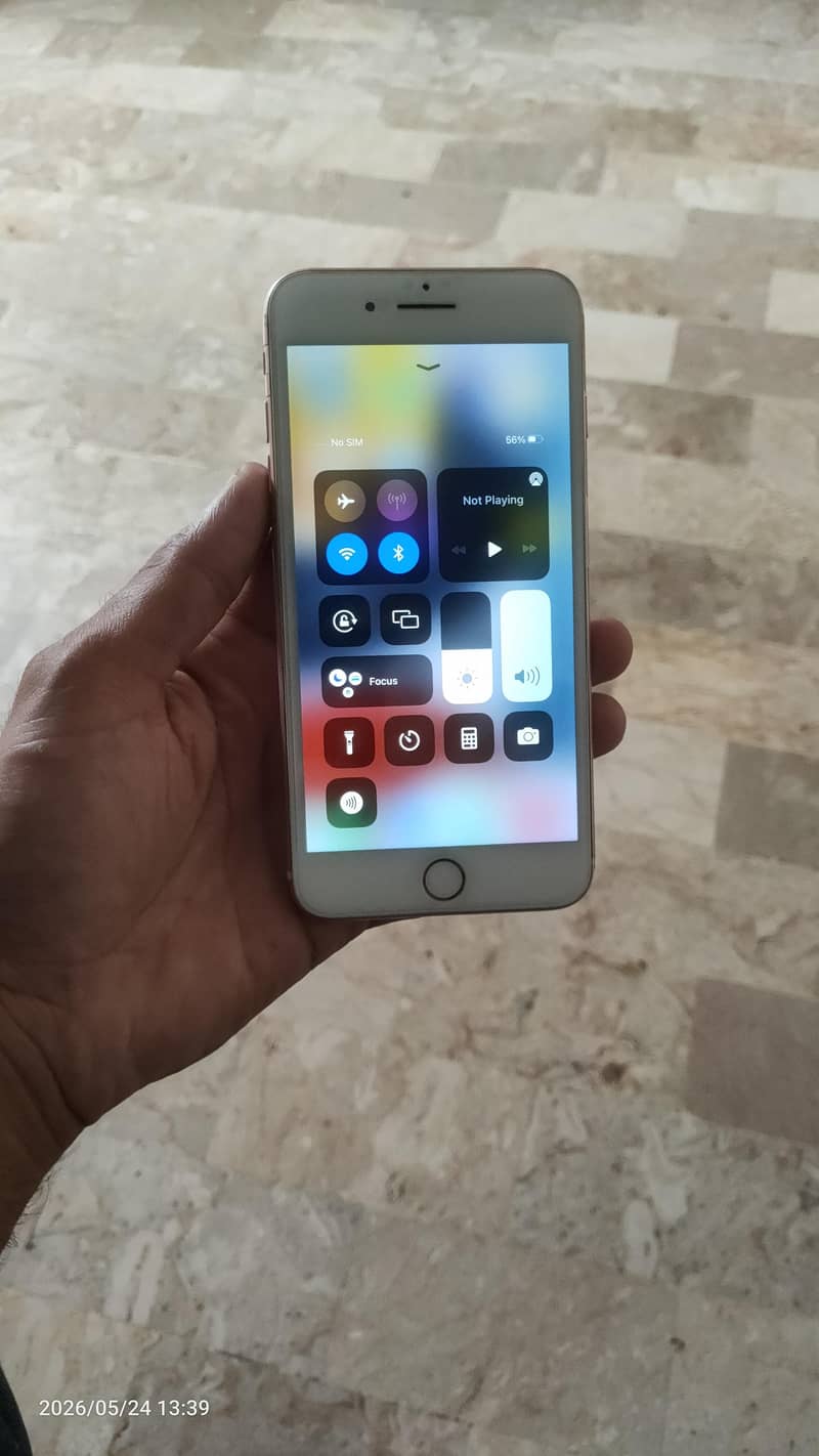 Apple iPhone 7 Plus 5
