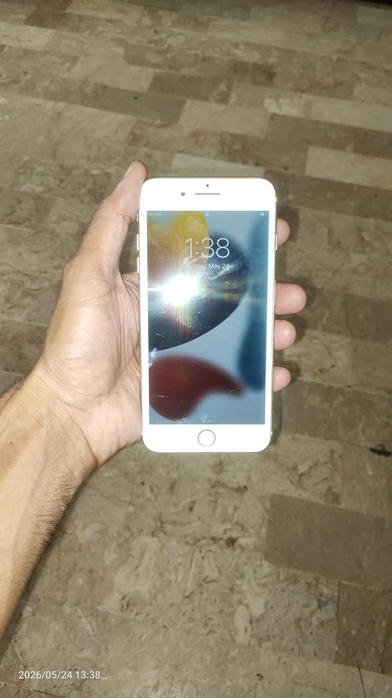 Apple iPhone 7 Plus 6