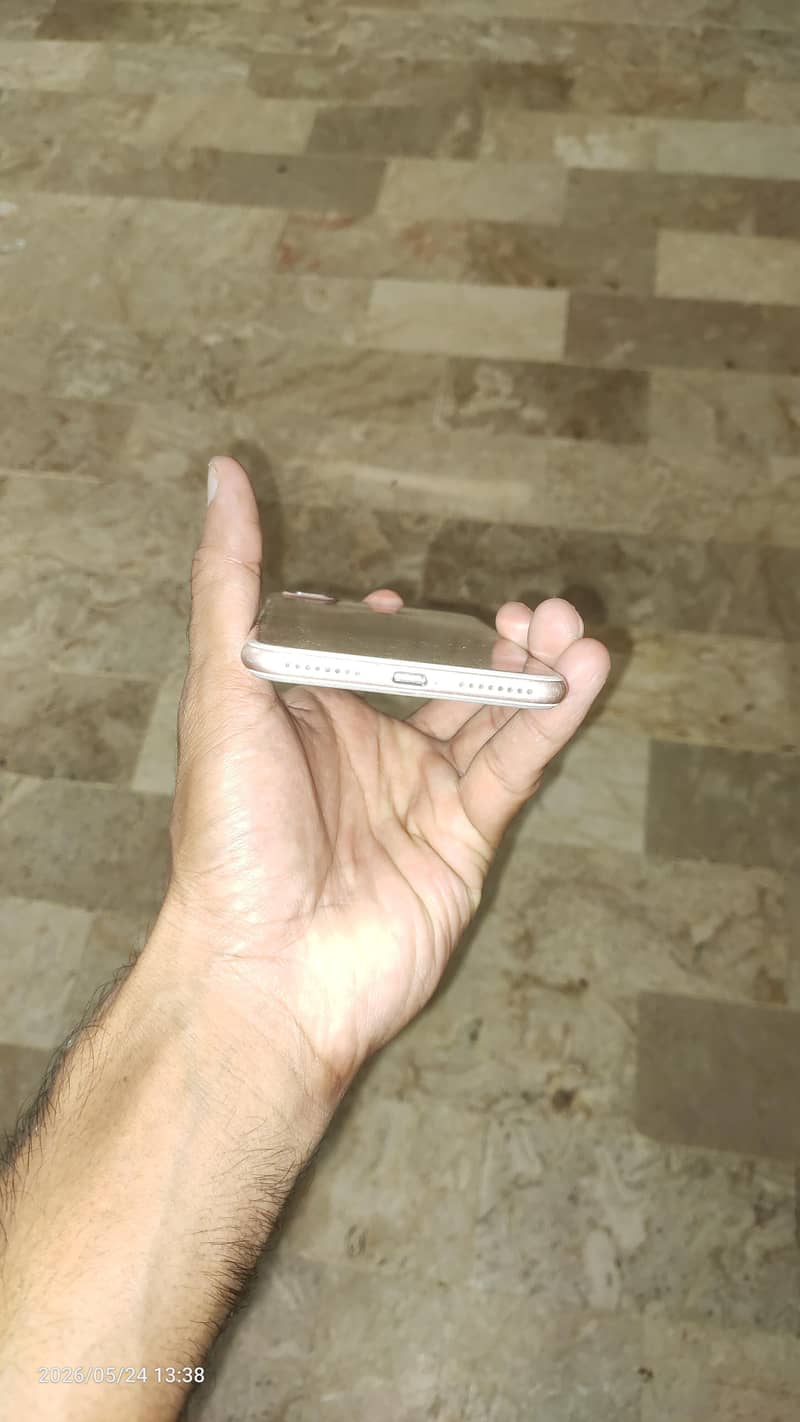Apple iPhone 7 Plus 8