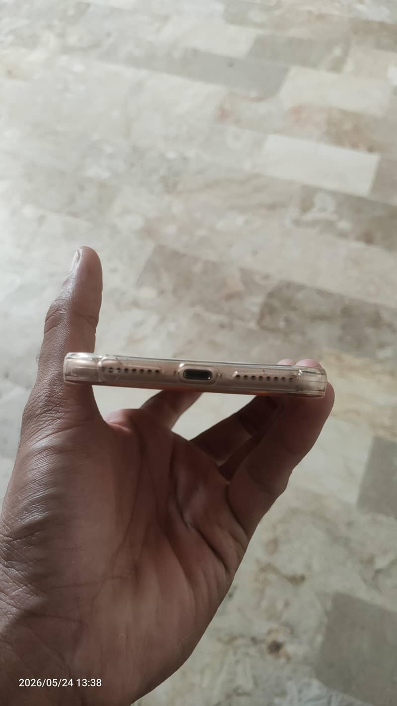 Apple iPhone 7 Plus 12