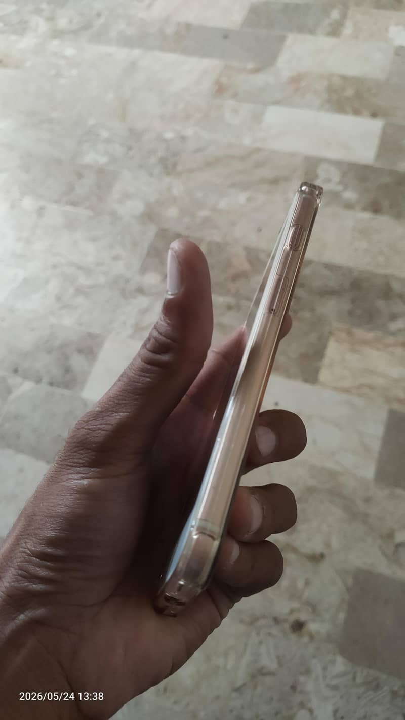 Apple iPhone 7 Plus 13