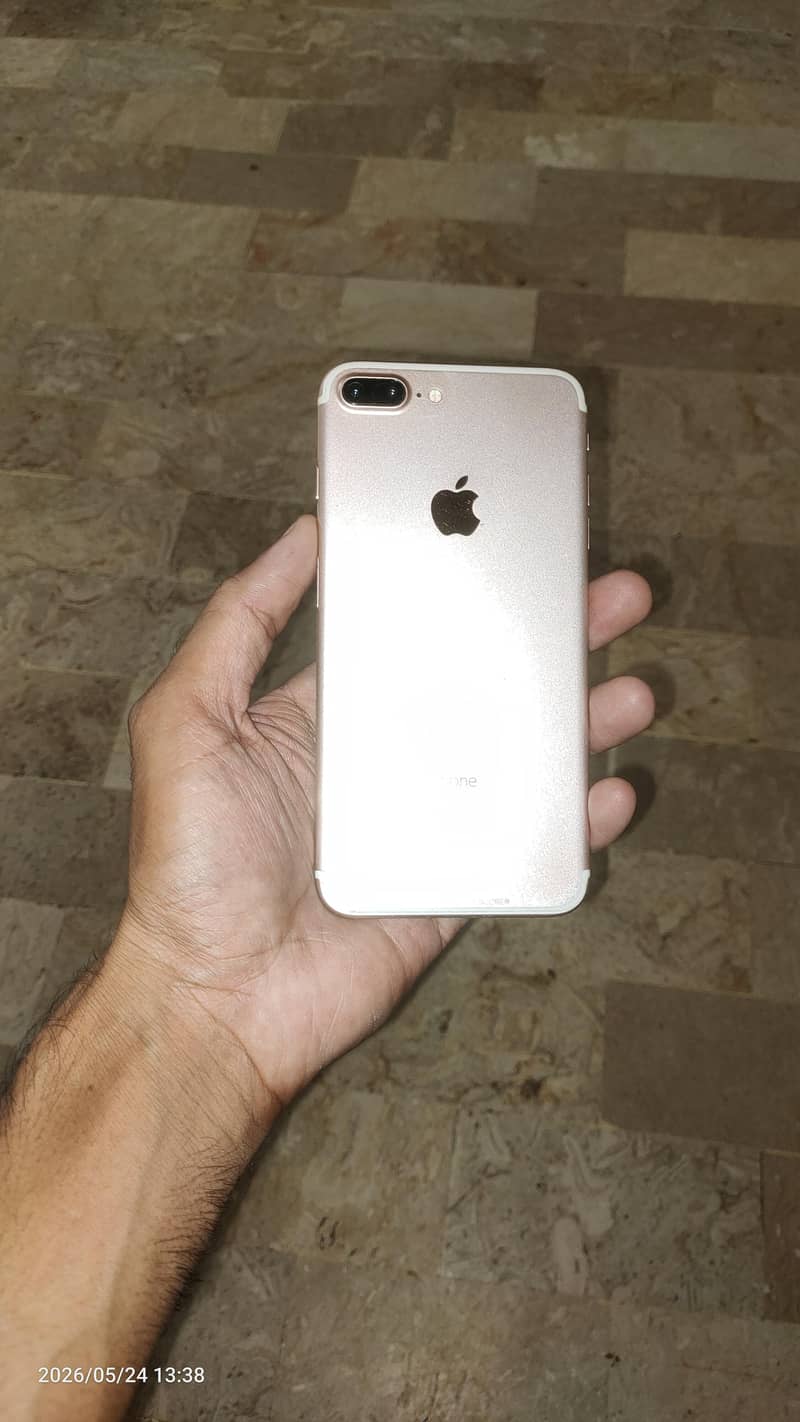 Apple iPhone 7 Plus 14