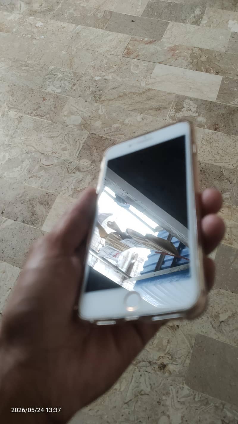 Apple iPhone 7 Plus 15