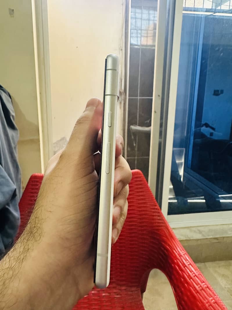 Google Pixel 7a 3