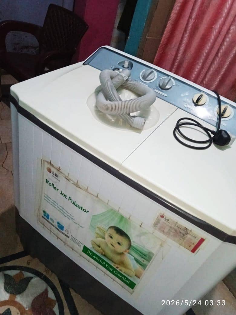 L. G washing machine twin tub model number P100RON 0