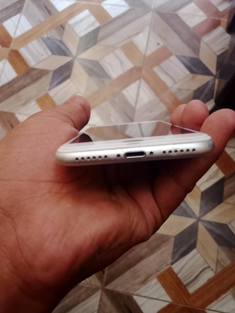 iPhone 7 2