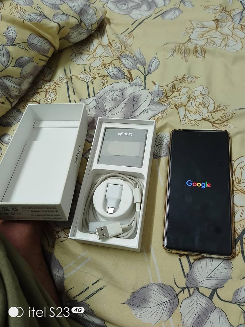 Google Pixel 7 4