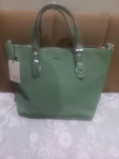hand bag