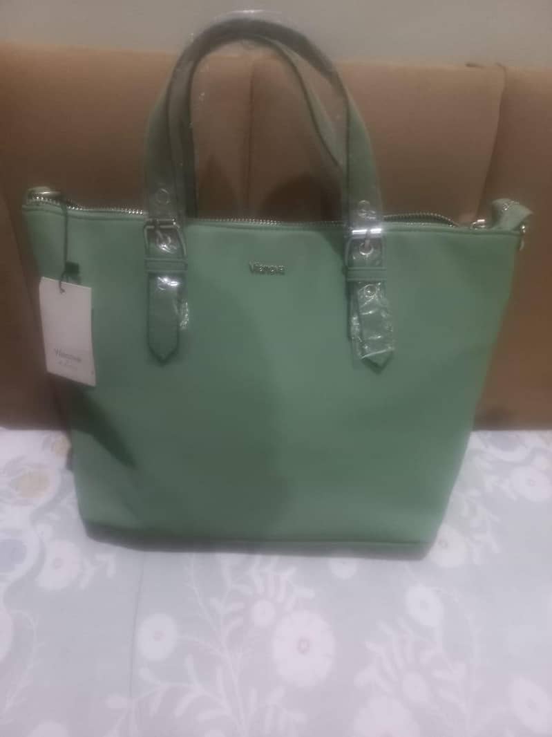 hand bag 0
