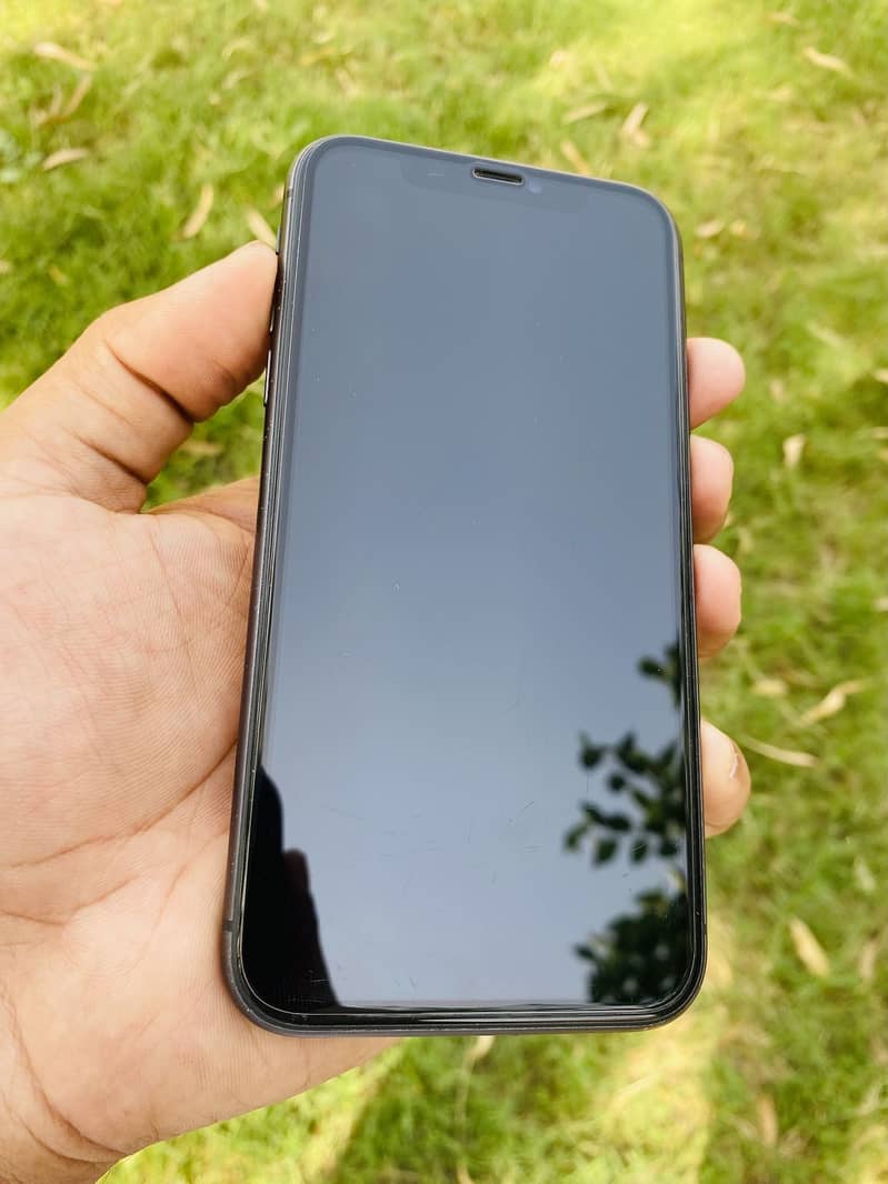 iPhone 11 1