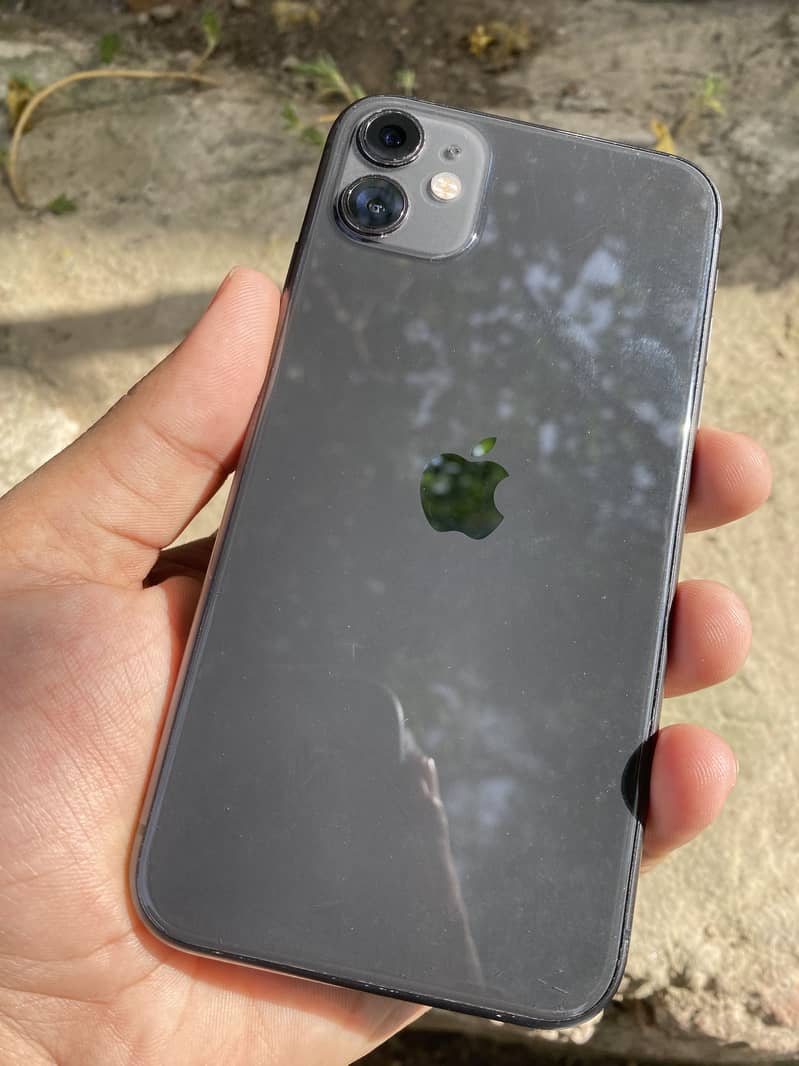 iPhone 11 4