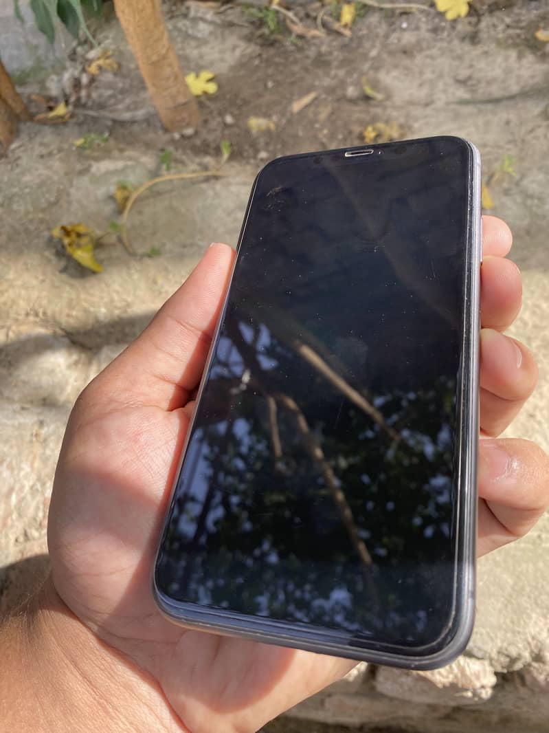 iPhone 11 7