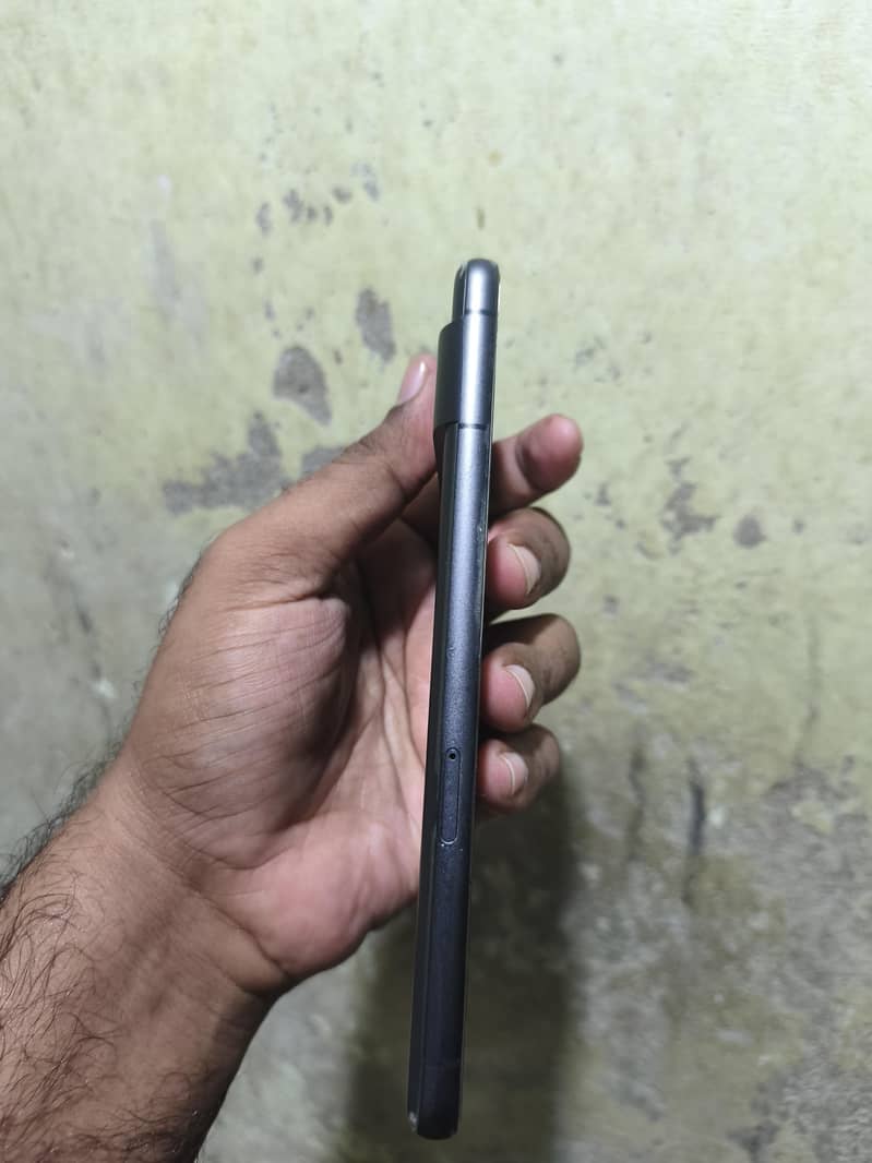 Google Pixel 7 4