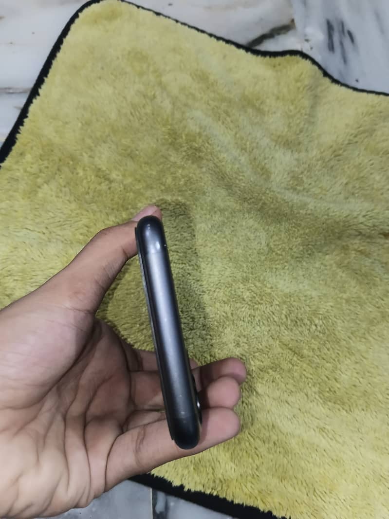 iPhone 11 [read description] 8