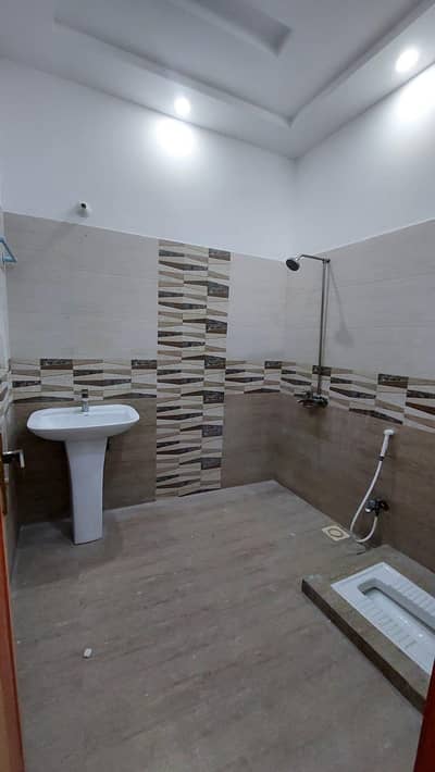 3 bedroom flat is available for rent in lda avenue one m block