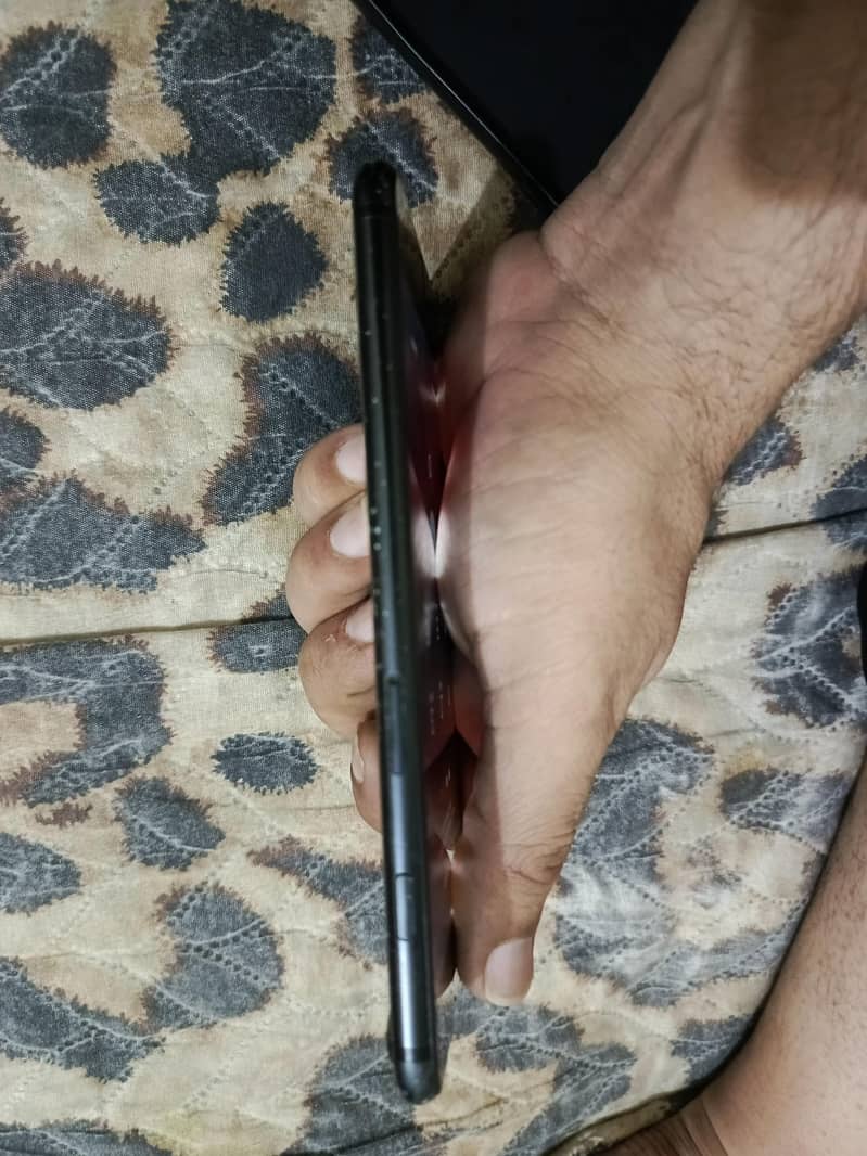 Apple iPhone 7 Plus 2
