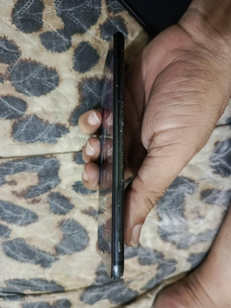 Apple iPhone 7 Plus 4