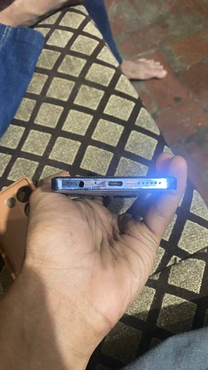 Tecno CAMON 20 11