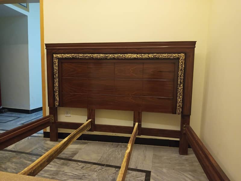 bed set & dressing table 1