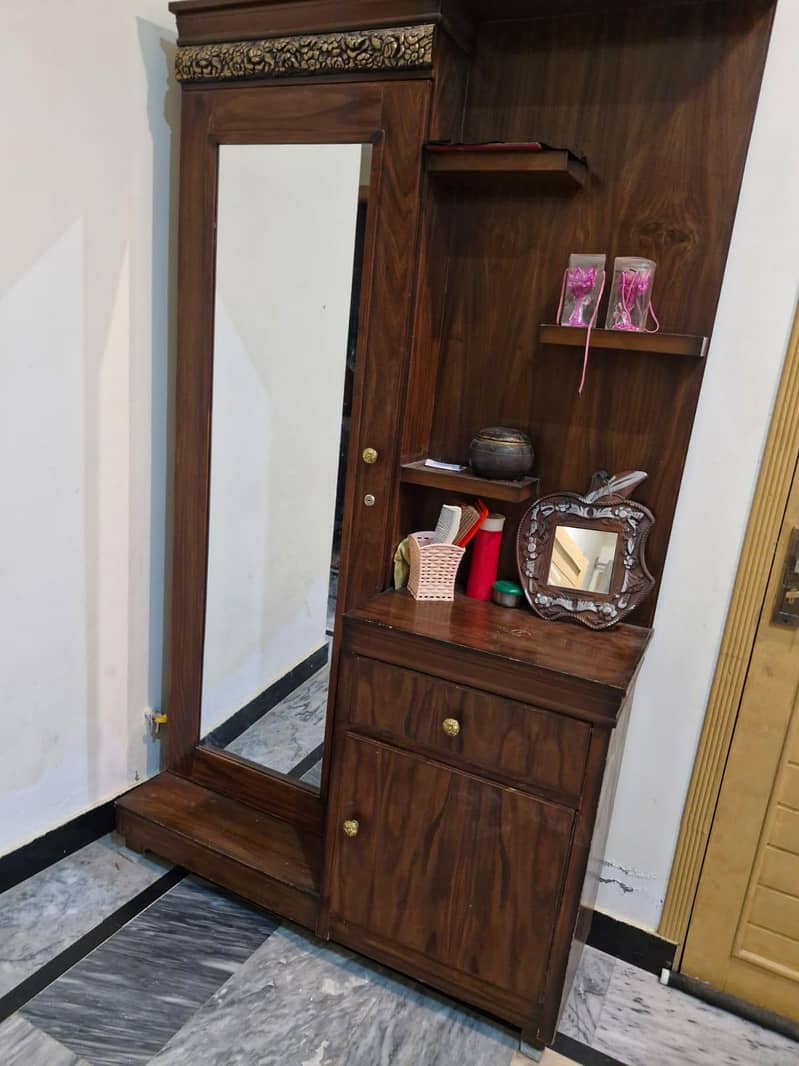 bed set & dressing table 3