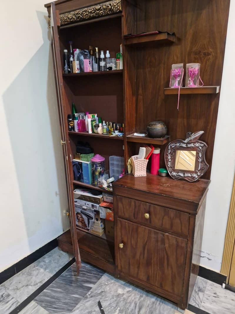 bed set & dressing table 4