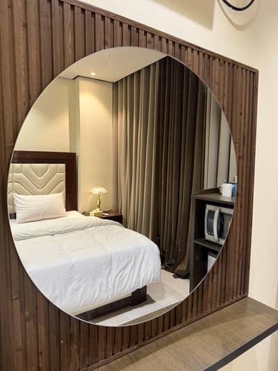 1 bedroom Luxury Service Apartment on daily and weekly basis