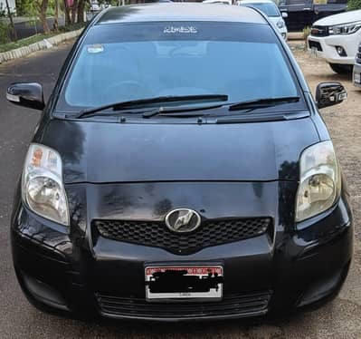 Toyota Vitz 2010 reg 2014 all genuine