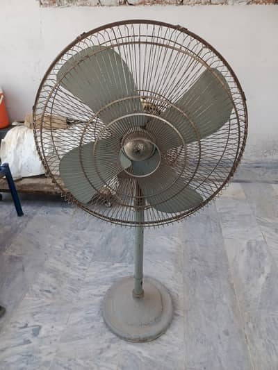 General Fan 24" good condition