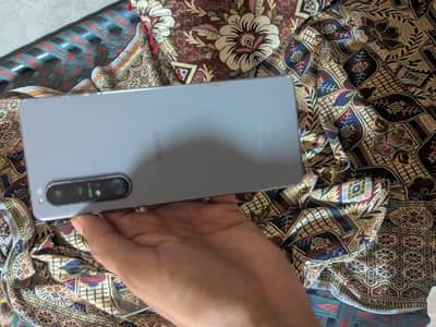 SONY XPERIA 1  12/256, Snap-Dra 888 5G-good condition/good offer/price