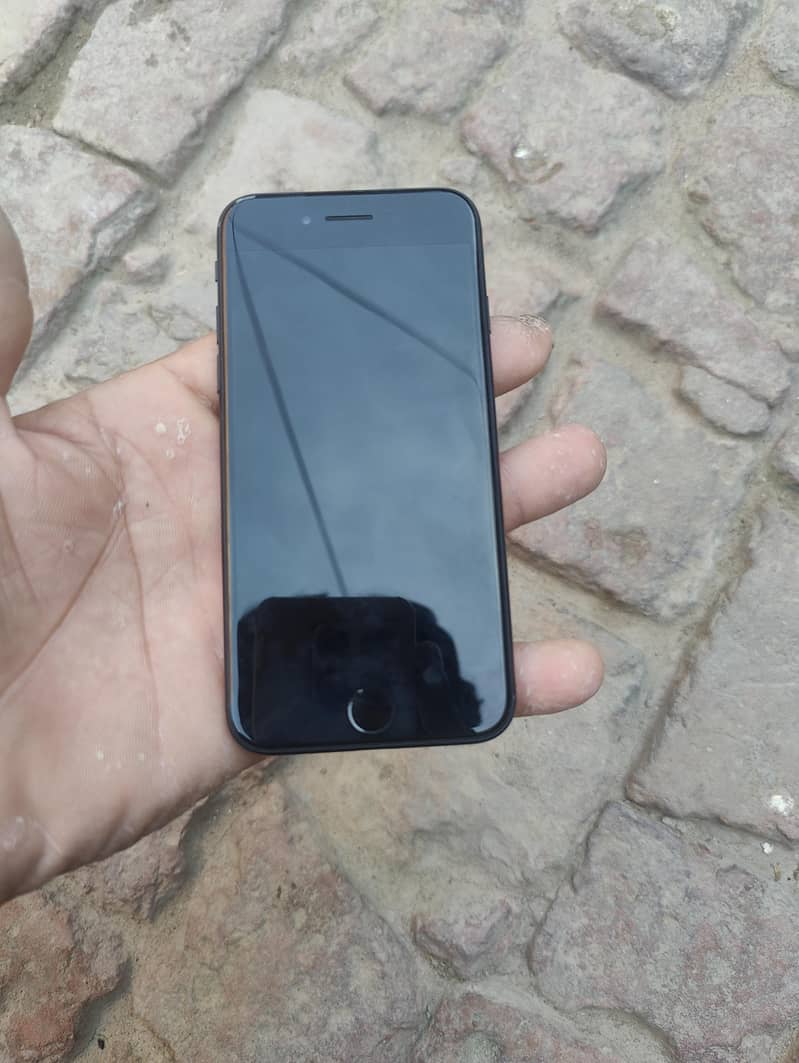 Apple iPhone SE 4
