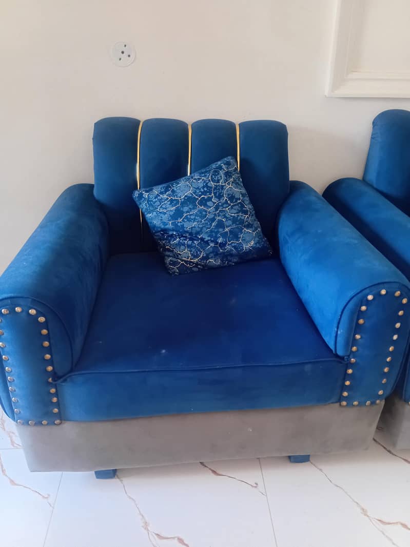 sofa set and centre table 3