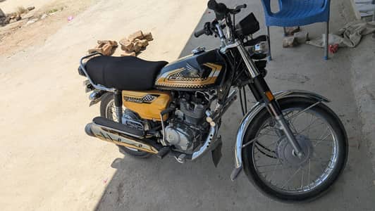 Honda 125 salf start golden