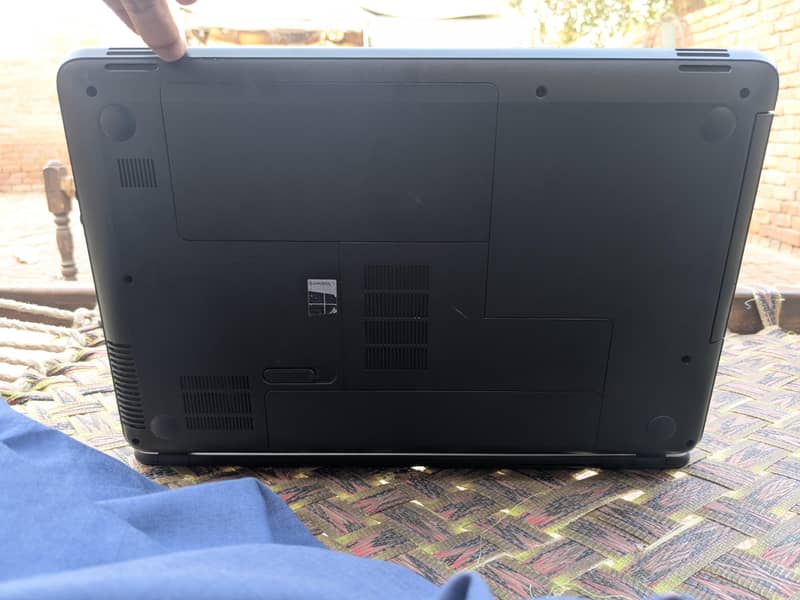 HP 2000 Notebook PC 6