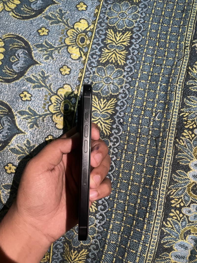 IPHONE 16 PRO 0