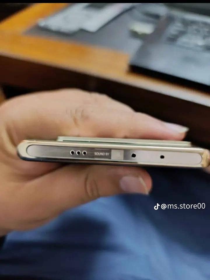 Infinix Note 40 Pro Plus 4
