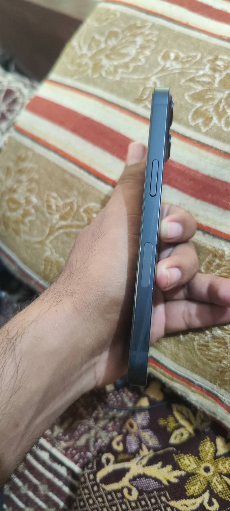 Apple iPhone 13 7